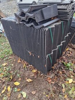 Střešní krytina KM Beta Hodonka černá