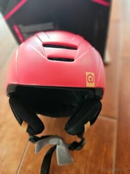 Dětská lžařská prilba