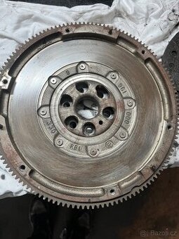 Dvouhmota, spojka 1.9tdi 77kw