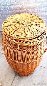 Nabízím Proutěný koš na prádlo