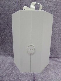 DIOR ADVENTNÍ KALENDÁŘ, MOET A RŮZNÉ ZNAČKOVÉ VĚCI