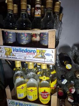 Skleněné láhve 0,7l - 1