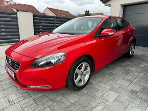 VOLVO V40 D3,110kw,5ti válec,2013