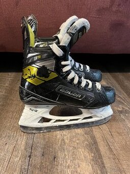 Hokejové brusle Bauer Supreme 3S vel.4,5