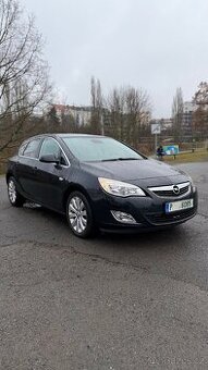 Opel Astra, Astra Sport 103KW 1.4T klima