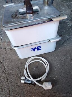 Stará velká funkční remoska..