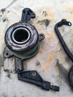 Mercedes ML 270 Cdi manuál - spojkové ložisko