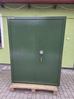 Trezor na 19 ks dlouhých zbraní ZFS SAGERER