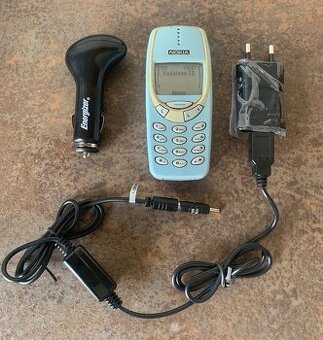 Funkční Nokia 3310 s nabíječkou, zkoušená hovorem, nová bat.