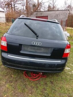 Audi  a 4 b 6   pate vrata      bez koroze   2500 kč