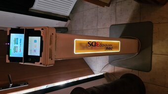 Nintendo 3SS + hra Pokémon SUN - ve stojanu ze showroomu