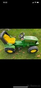 Šlapací traktor john deer rolly toys