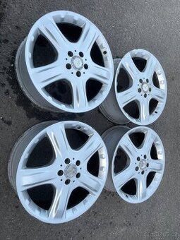 4 ks alu disk Mercedes 8x19