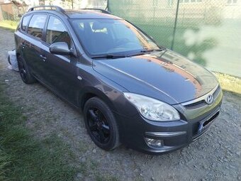 Hyundai i30 1.6 benzín 93KW-Koup.ČR,CEBIE,PO SERVISU