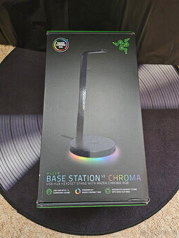 Stojánek nejen na sluchátka Razer Base Station V2 Chroma
