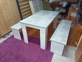 Prodám hezkou jídelní sestavu-stůl+2 x lavice