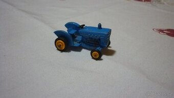 MATCHBOX TRAKTOR