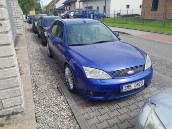 Ford Mondeo ST220
