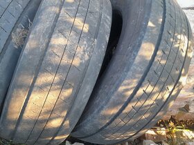 2ks 315/70r22.5 vodící - 1