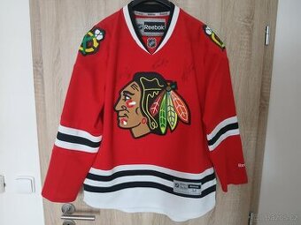 Hokejový dres Chicago Blackhawks podepsaný
