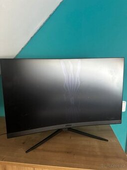 MSI G27CQ4 E2 – 27″ herní zakřivený monitor (rozbitý display