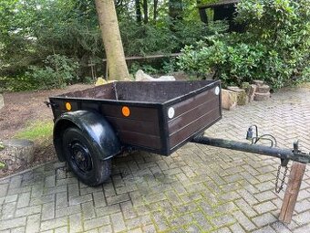 Přívěsný vozík za auto – dřevěný, plně funkční