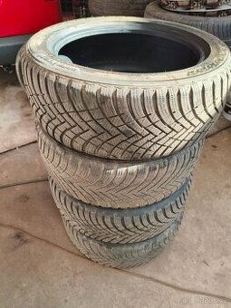 Zimní Hankook 225/50 R17 94H