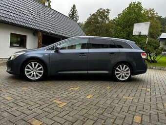 Toyota Avensis kombi 2.2 D-CAT 03/2009 automat