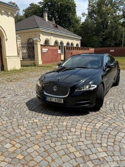 Jaguar XJ 351