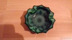 Popelník z malachitového skla (Jade)