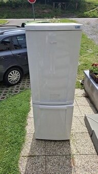 Lednice s mrazákem