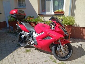 Honda vfr 800 2004 CZ 29 tis.
