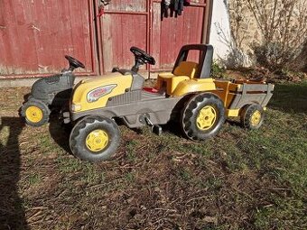 Šlapací traktor s vozíkem