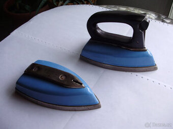 Starožitné nahřívací žehličky