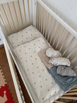 Dřevěná kombinovaná dětská postýlka