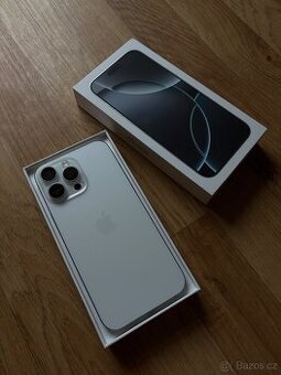 Apple iPhone 16 Pro Max 256GB bílý