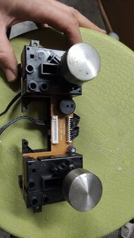 Whirlpool AKZ 669 ovládací panel