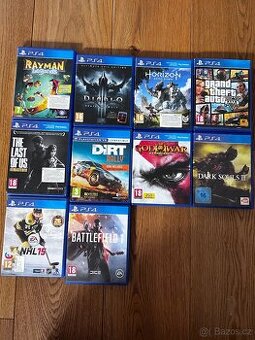 PlayStation 4 sada 10 her - výborný stav