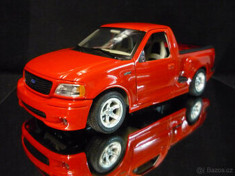 Ford F150 SVT Lightning Bburago 1/18 - 1/21