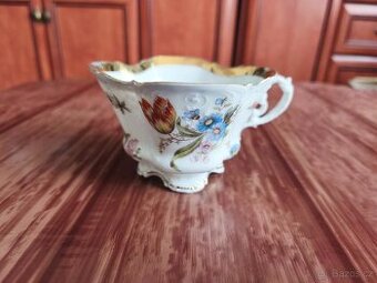 Staré porcelánové.