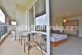 velmi prostorné a plně zařízené studio (1+kk, 50 m²) s balko