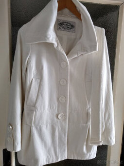 Dámský bílý zimní kabát vel.40