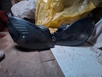 Ford Puma Přední světla