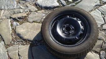 zimní pneu 185 60 14 + DISKY 5x100 na ŠKODA VW SEAT