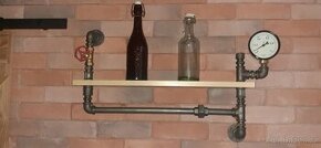 Industriální nástěnná polička