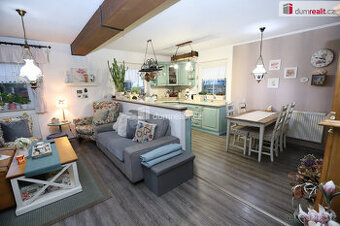 Krásný rodinný dům 5+kk ve vilové zástavbě se zahradou, park