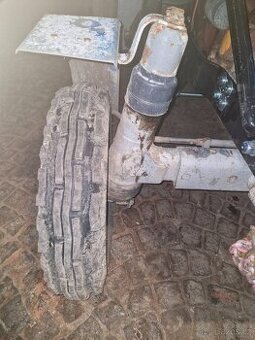 Předni nehnaná náprava Zetor