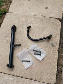 Stojánek a madlo na Yamaha XT 660 od roku 2004