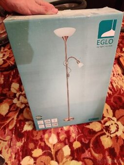 Stojací lampa (nepoužitá)