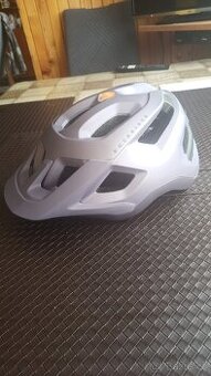 Dětská přilba velikosti M